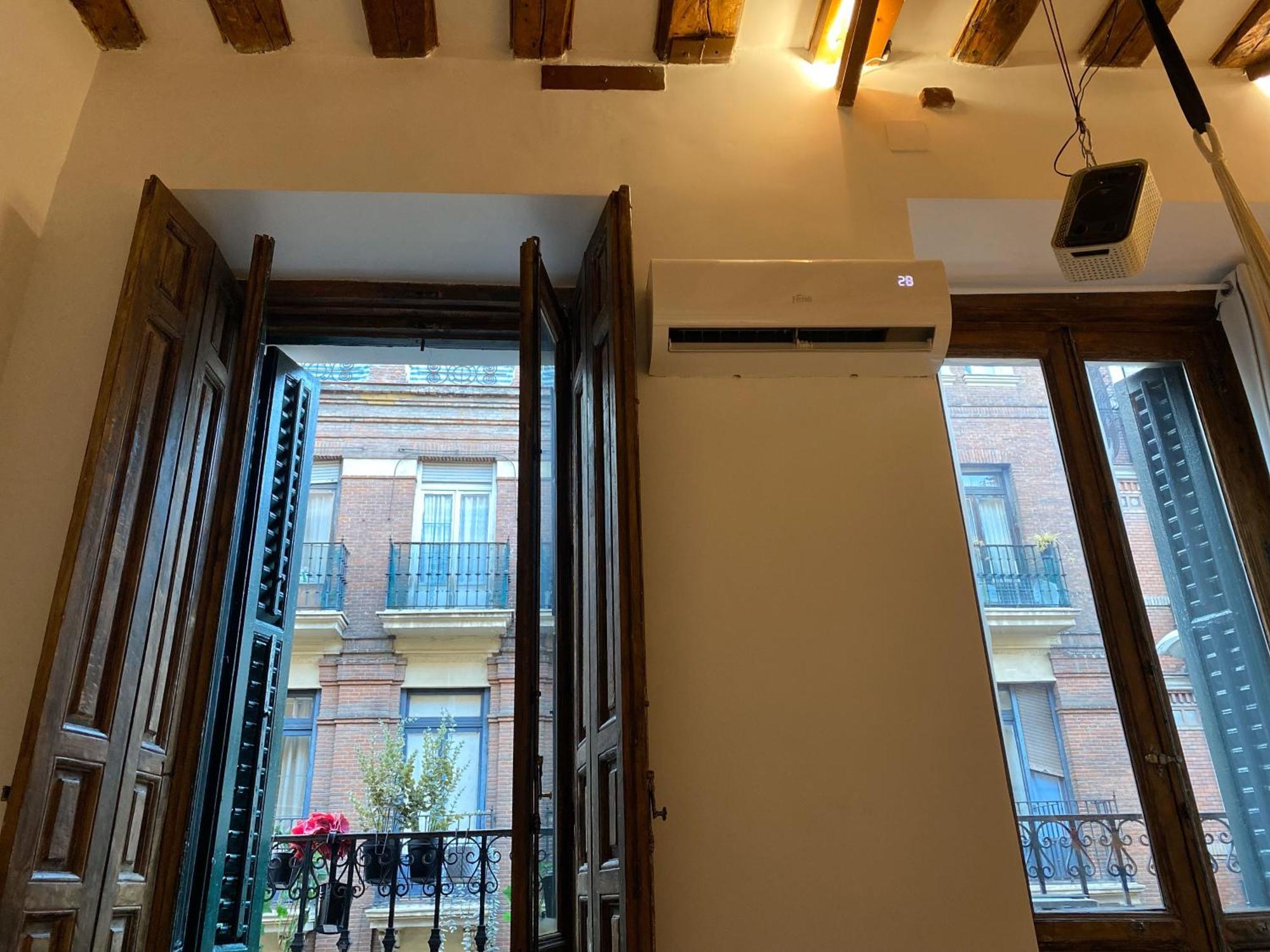 Hortaleza 4, Preciso Estudio En Chueca Junto A La Gran Via De Madryt Zewnętrze zdjęcie